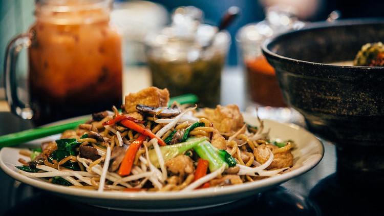 Pan Fried Pancit Noodle (Photo by Lauren di Matteo)